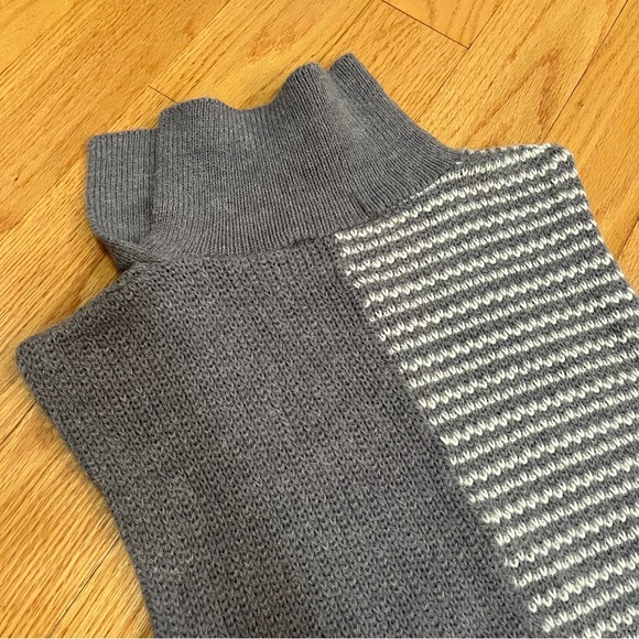 Vintage Hand Knit Sweater Vest - Picture 7 of 10